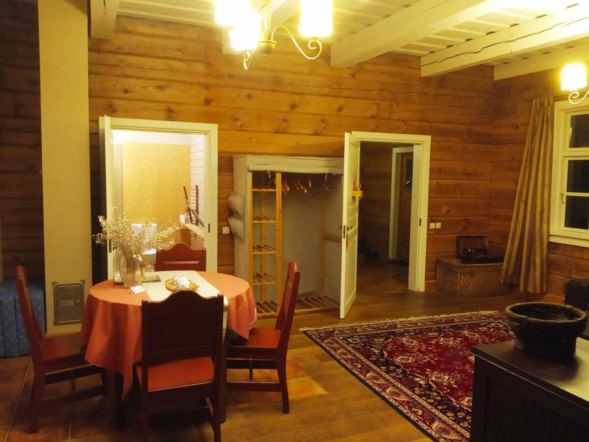 Senosios Geguzines Ukis Guest House Room photo